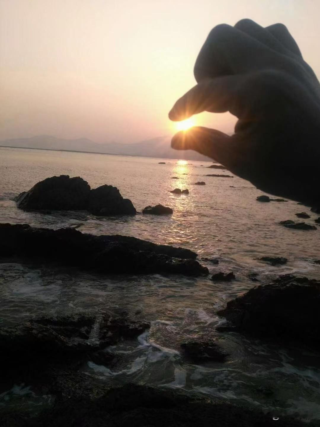 “以简单的心顺其自然，多说算了万般随缘”，这就是我的养身理念！

关于“养身”这