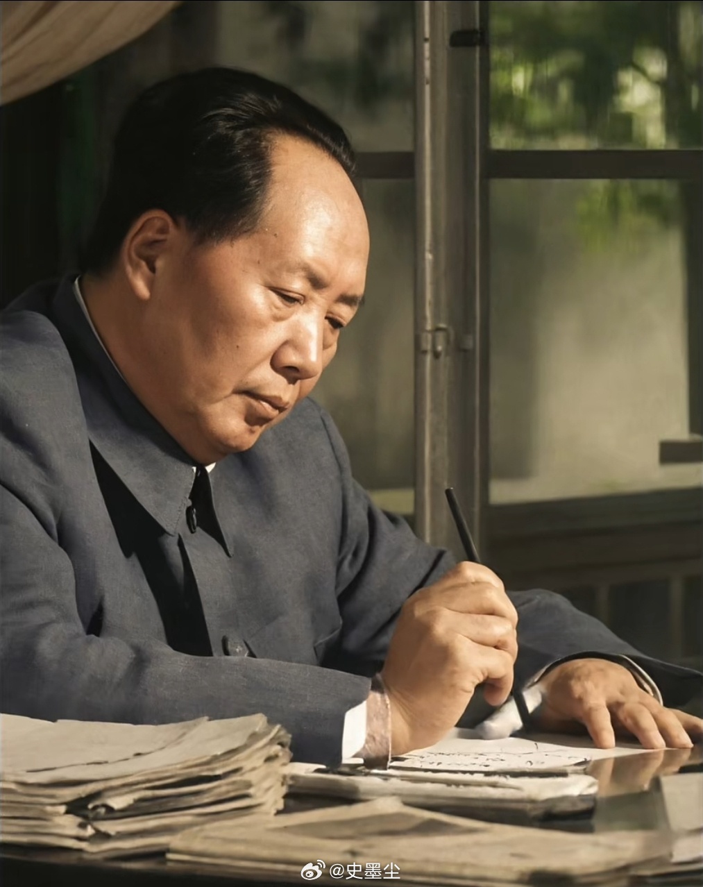 毛泽东同志 各位教授先生们：收到惠赠各物（火腿、时表等），衷心感谢，不胜荣幸！我