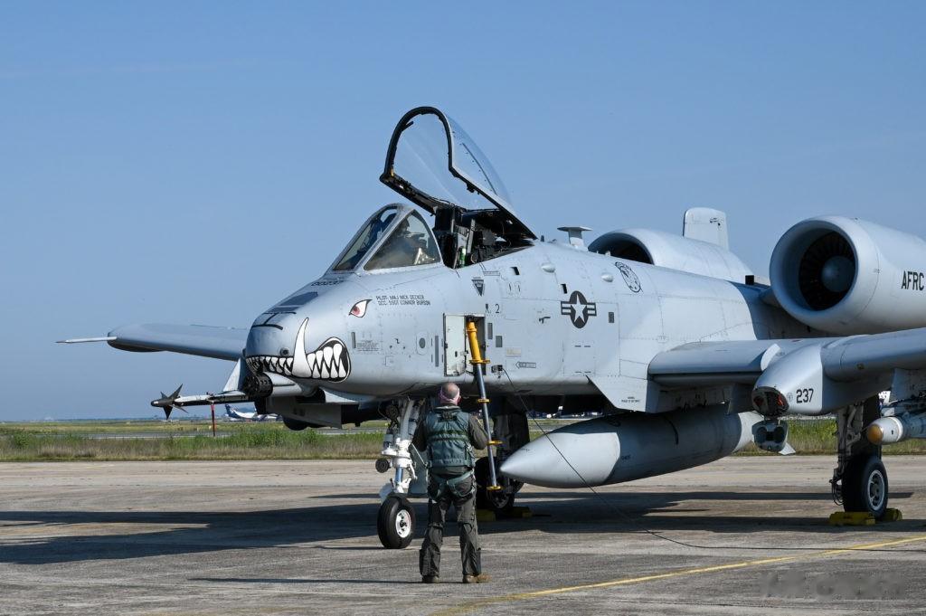 组图：A-10战机返回欧洲参加北约“空中卫士23”演习
5月8日，10架A-10