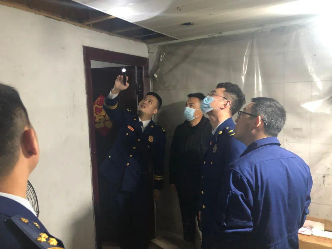 你们知道是什么原因吗？


现在乐清全域开展安全大检查，工作人员深入出租房、老旧
