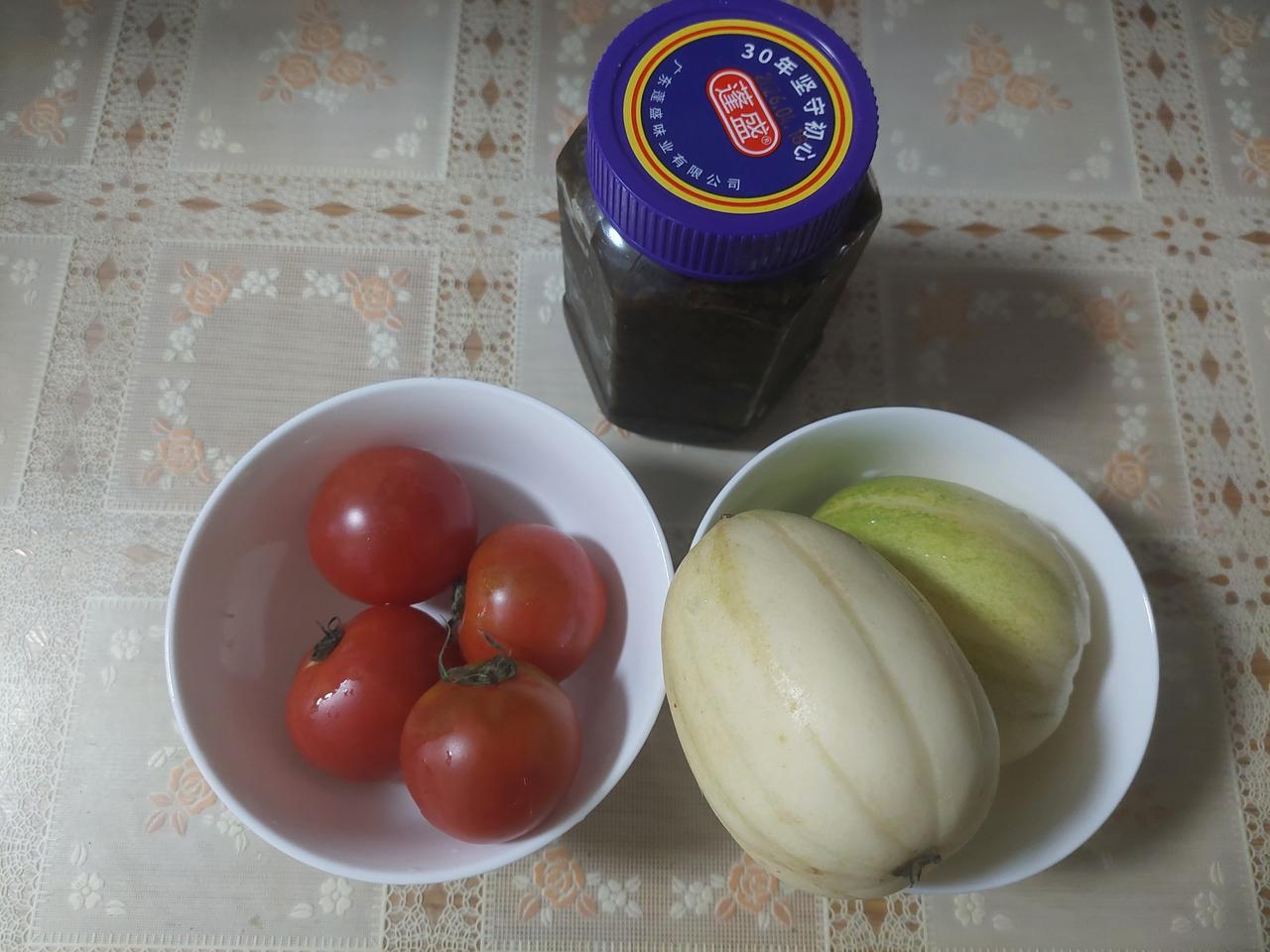 吃这个橄榄菜呀，就想起电影《给阿嬷的情书》里边的情节。

今晚和G哥心有灵犀，我