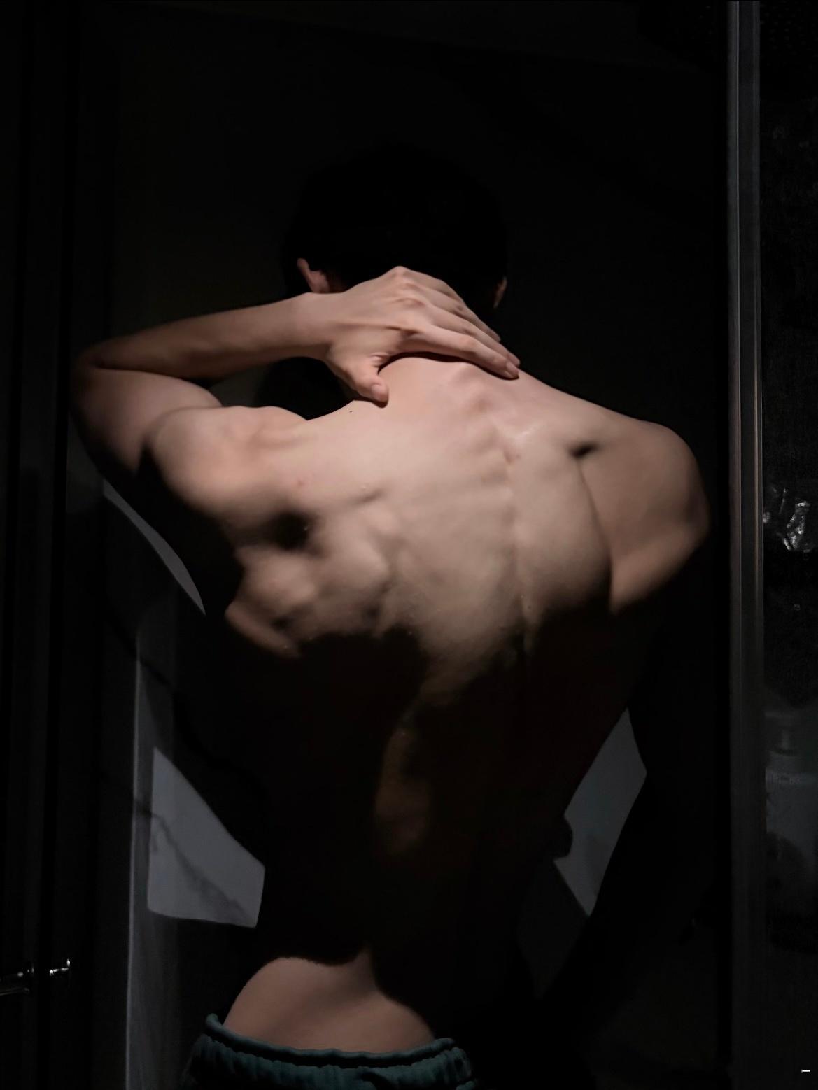 好明显的肌肉 ​​​