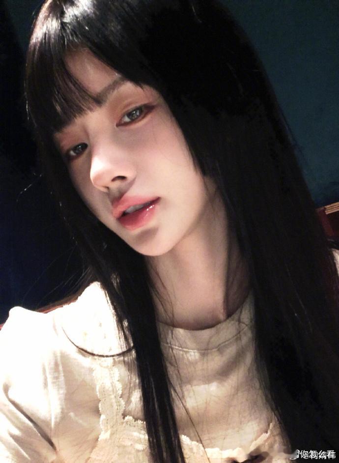 鞠婧祎冷帽自拍live鞠婧祎怼脸颜值 被鞠婧祎冷帽怼脸 live 惊艳到！肤白貌