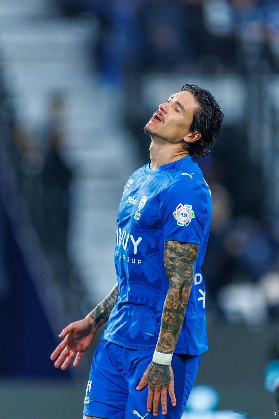 罗马诺：努涅斯被排除在阿尔希拉尔的沙特职业联赛大名单之外 随着本泽马的加盟 这位