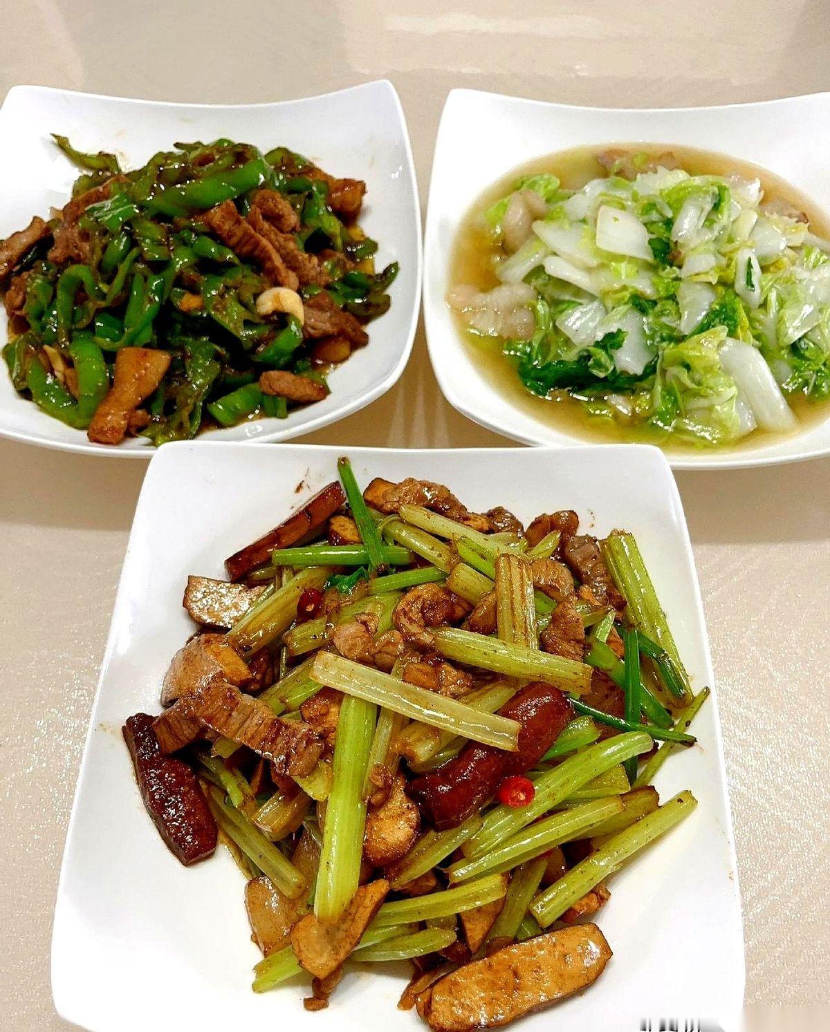 七年啊，连大孙子换下来的尿布有几道褶子，我都能闭着眼摸出来。
今天小儿子一个电话
