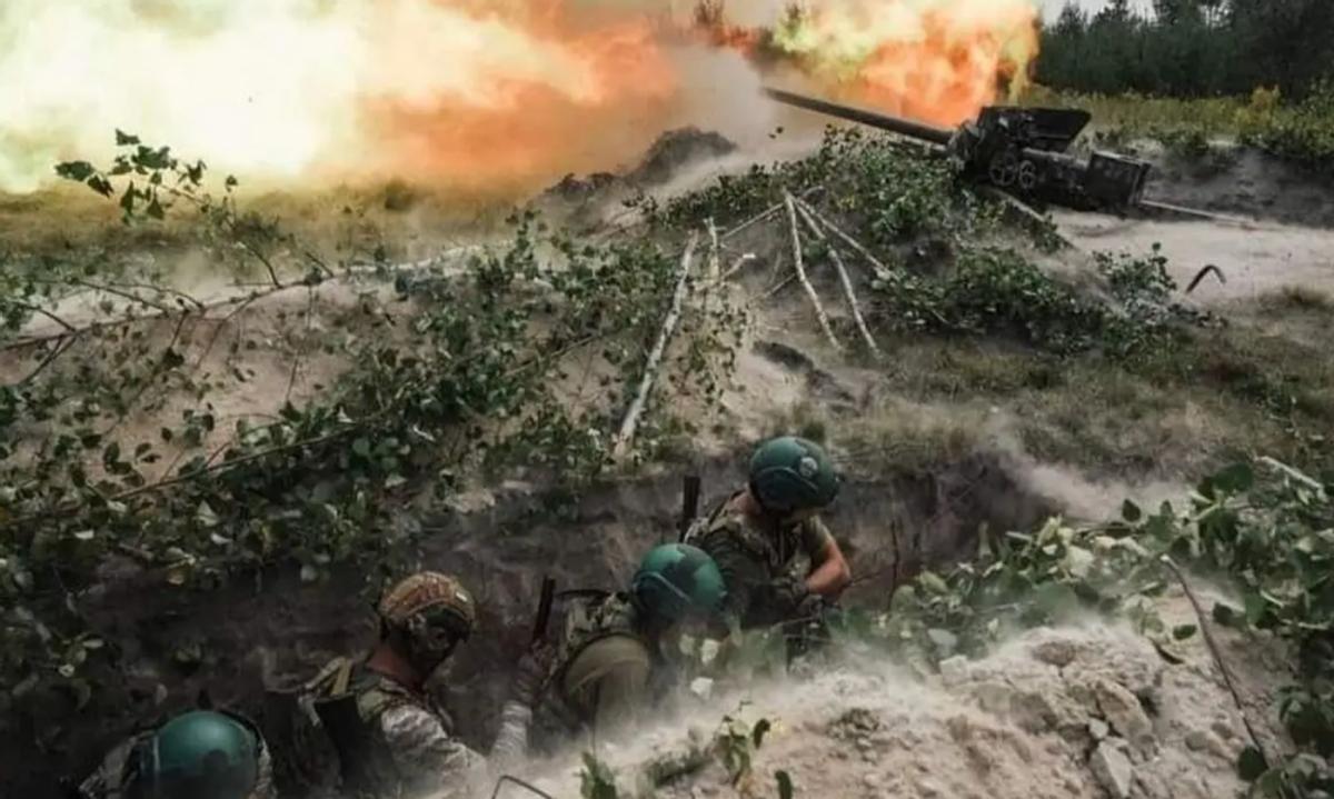 【美军前官员预测：数以万计的乌军将被包围，乌克兰正处于军事崩溃边缘】

根据“军