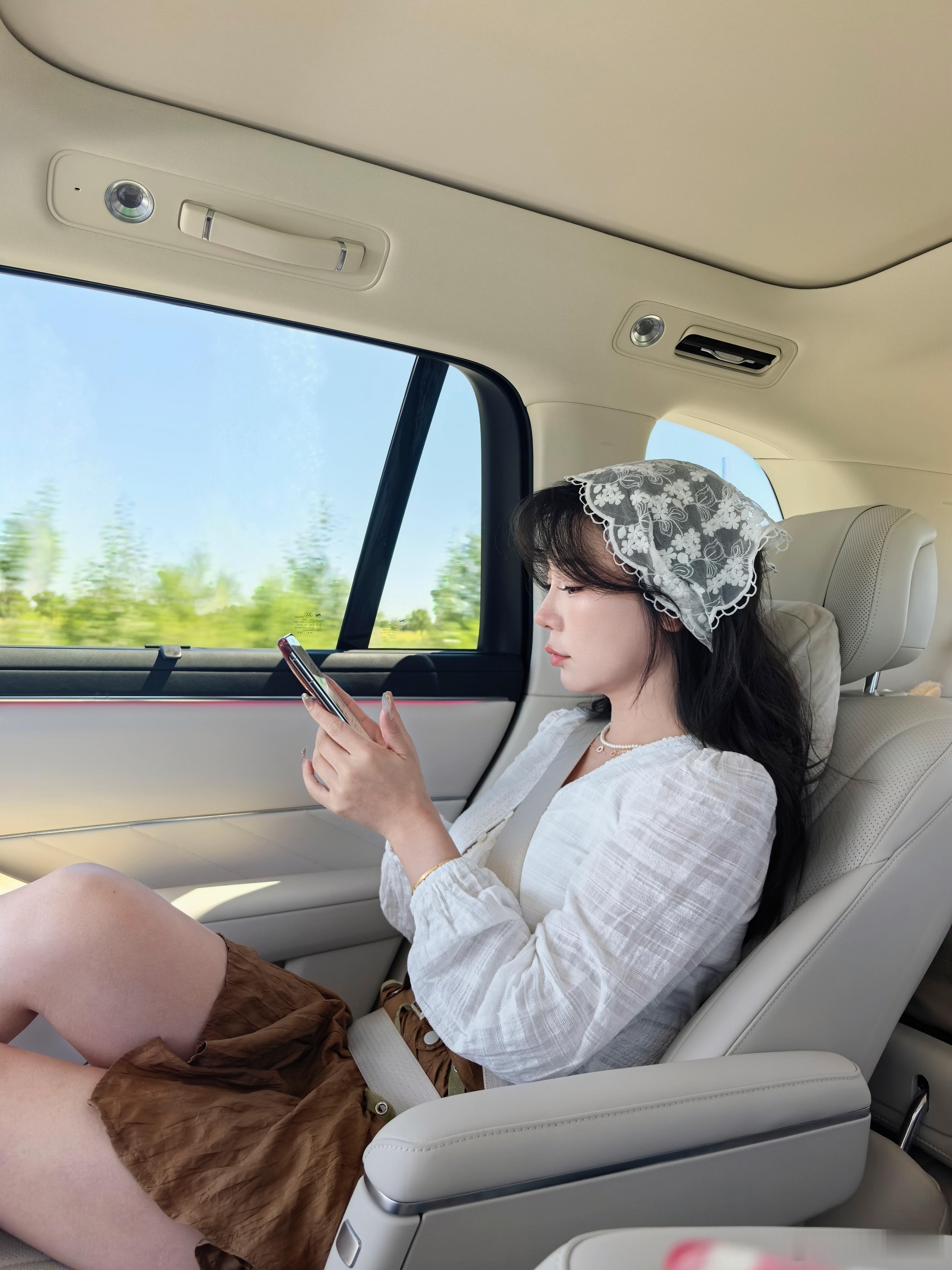 还有20公里就要到格根塔拉草原啦！蒙古包、小马、小羊我来啦问界M8我和汽车的日常