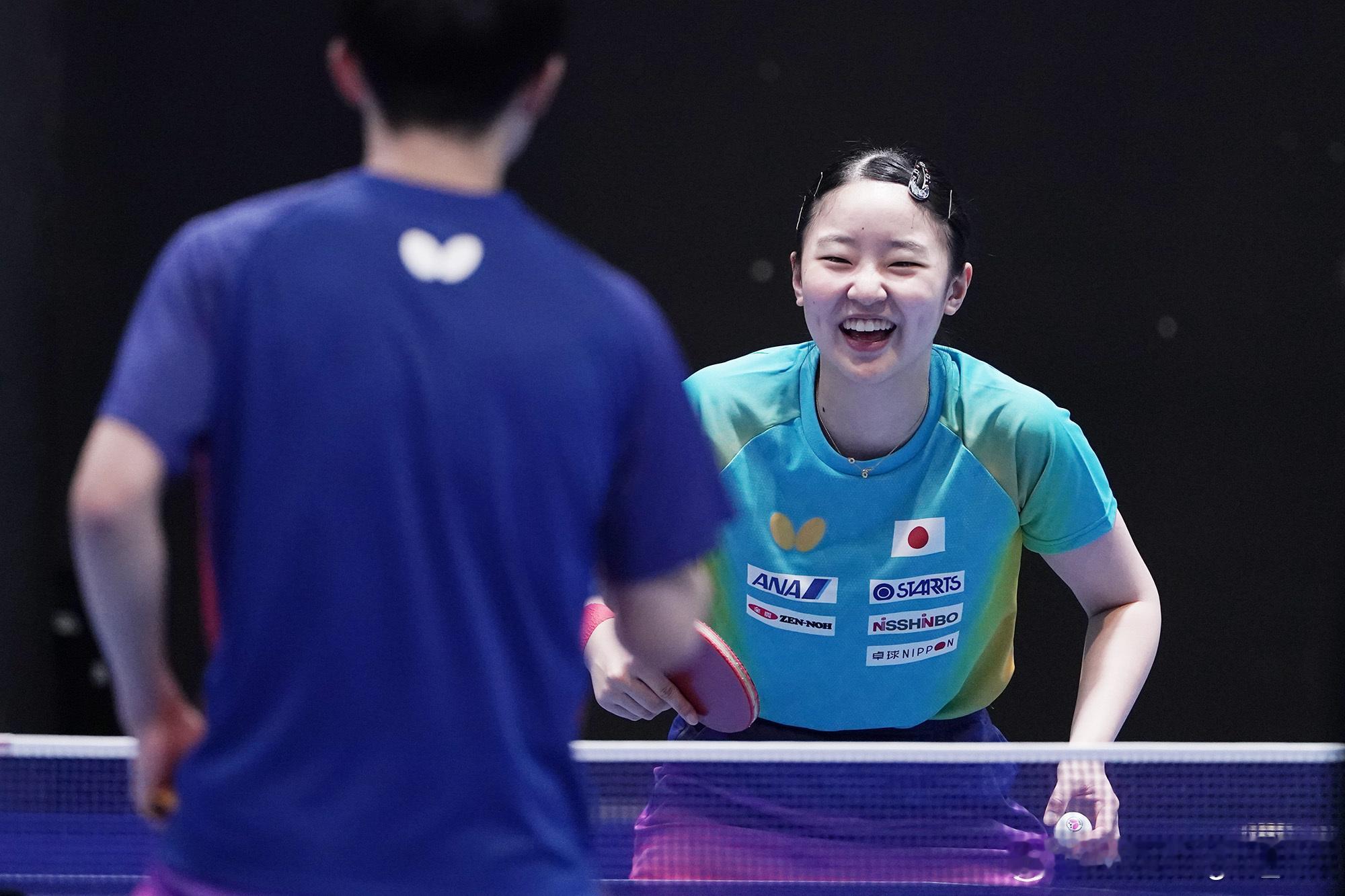 伦敦世乒赛团体赛 日本女队训练🏓张本美和、早田希娜、桥本帆乃香、长崎美柚、面手