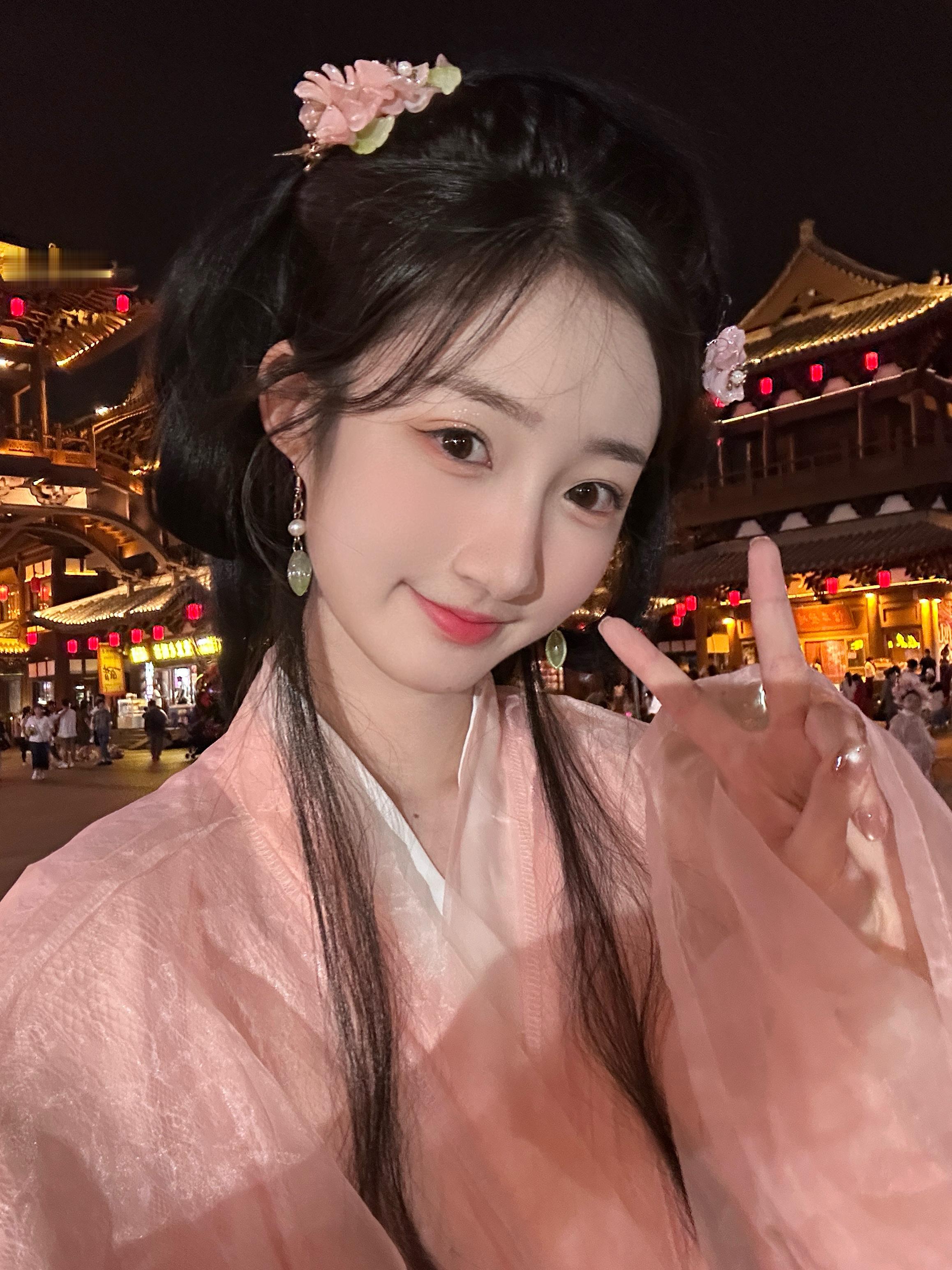 是的 小曹同学开学啦一条plog告别八月如悦而至 ​​​