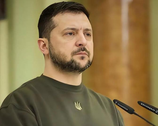 快讯！快讯！
 
据多家媒体报道，乌克兰总统泽连斯基突然宣布了前线推进指令。
 