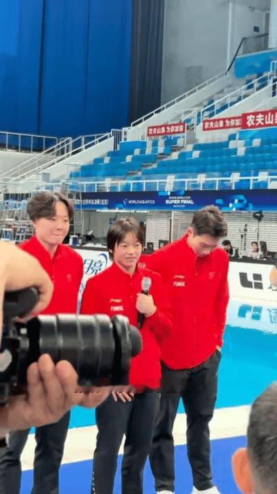 全红婵00后整顿采访届全红婵小孩姐变跳水教练全红婵当教练太反差，教跳水严谨到每个