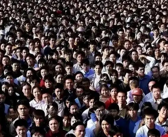 动真格了！人口已告别世界第一？三孩催生无果后，国家向住房“出手”了。年轻人常念叨