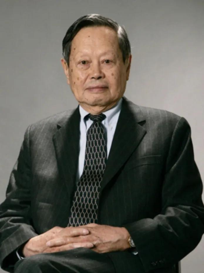 99岁投顶刊，百岁践初心！杨振宁的晚年