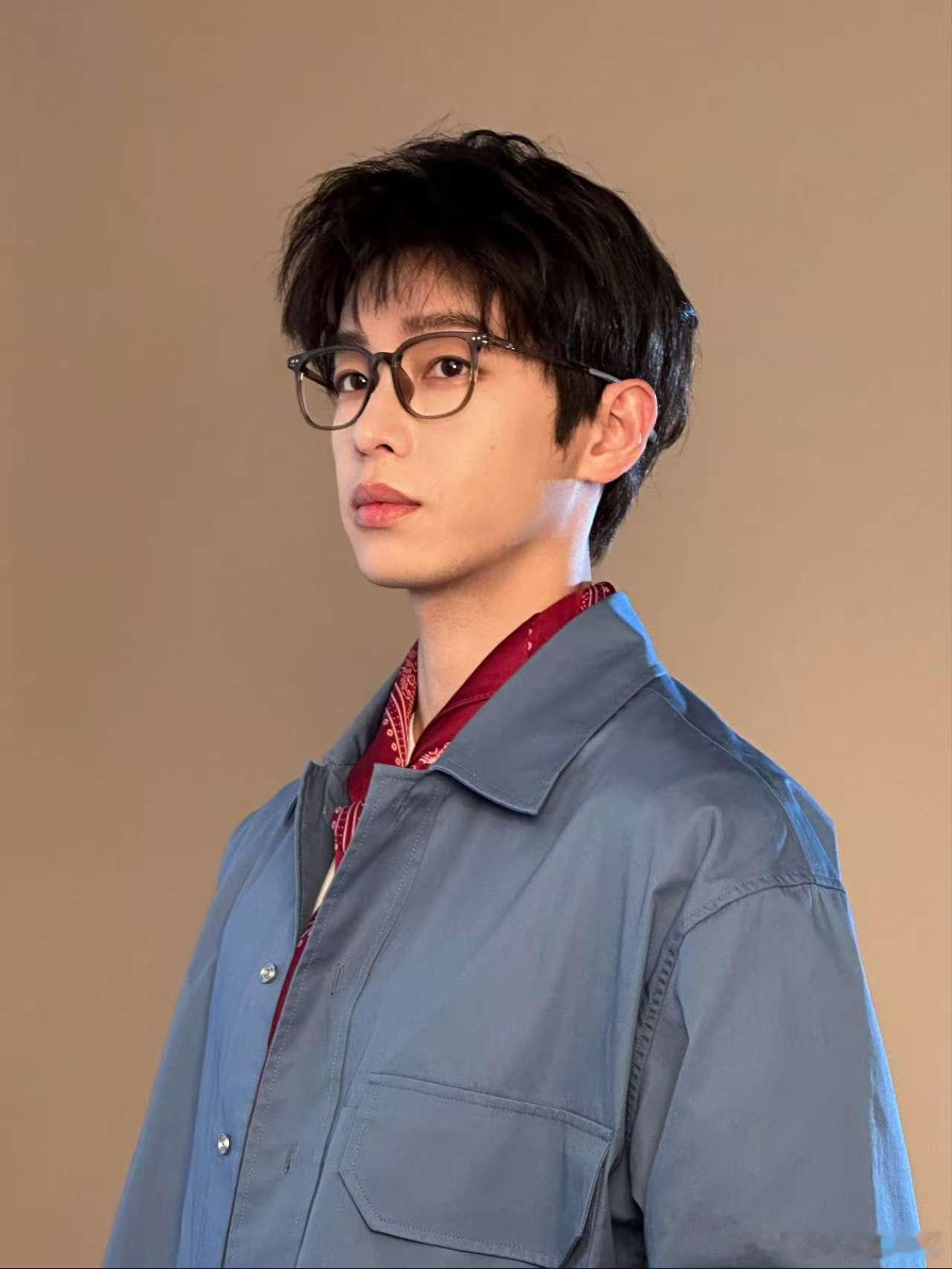 彭昱畅新剧完全是掌门级别的 彭昱畅演《万古最强宗》掌门太适配！漫改脸+掌门风范，