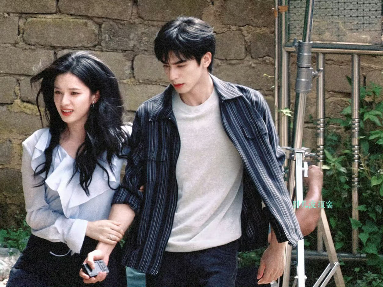 宋威龙、张婧仪《野狗骨头》播前招商👋伪骨科禁忌 / 久别重逢 / 破镜重圆预计