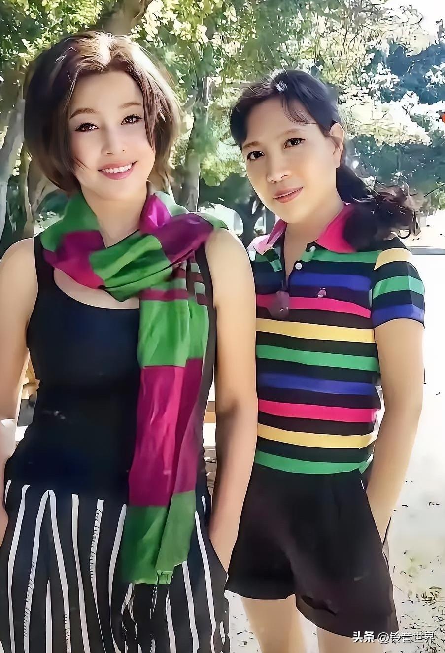 姐妹俩怎么走着走着就传出不和了呢？其实，兄弟姐妹间没有不闹矛盾的。吵一吵，闹一闹