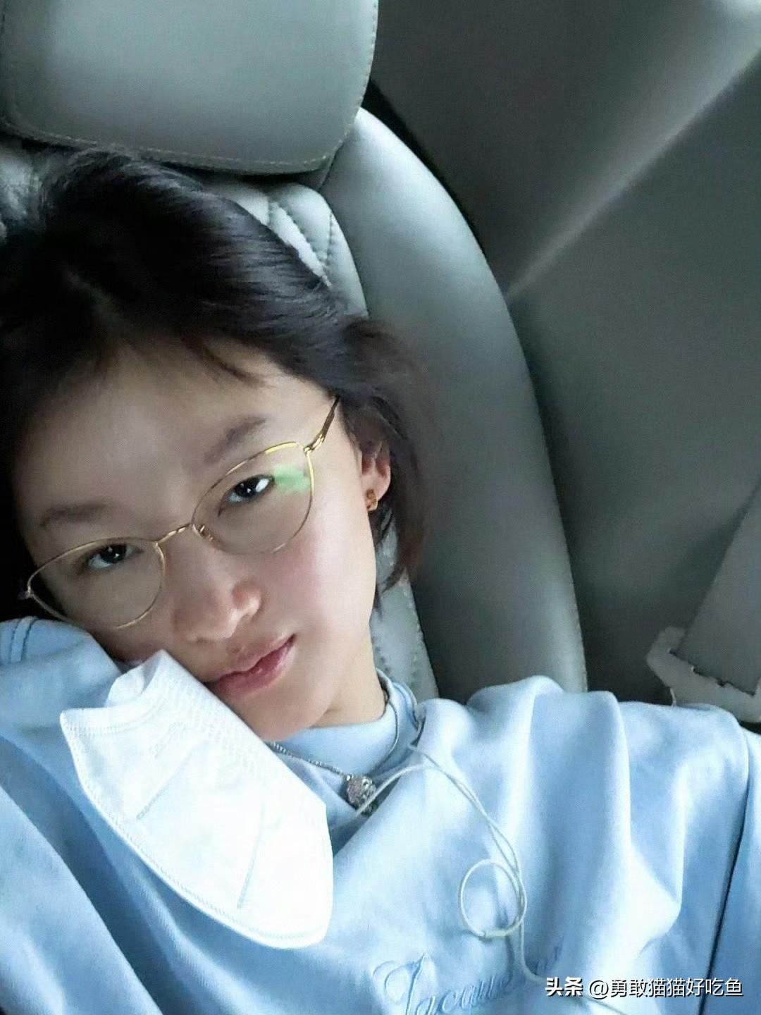 周冬雨分享图片