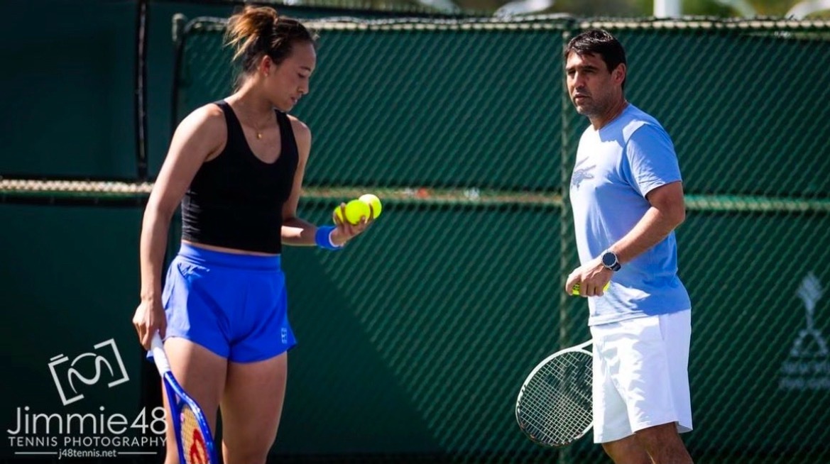 郑钦文与巴格达蒂斯合作从郑钦文取消关注里巴的消息传出后，大家都在等待谁是文的最新