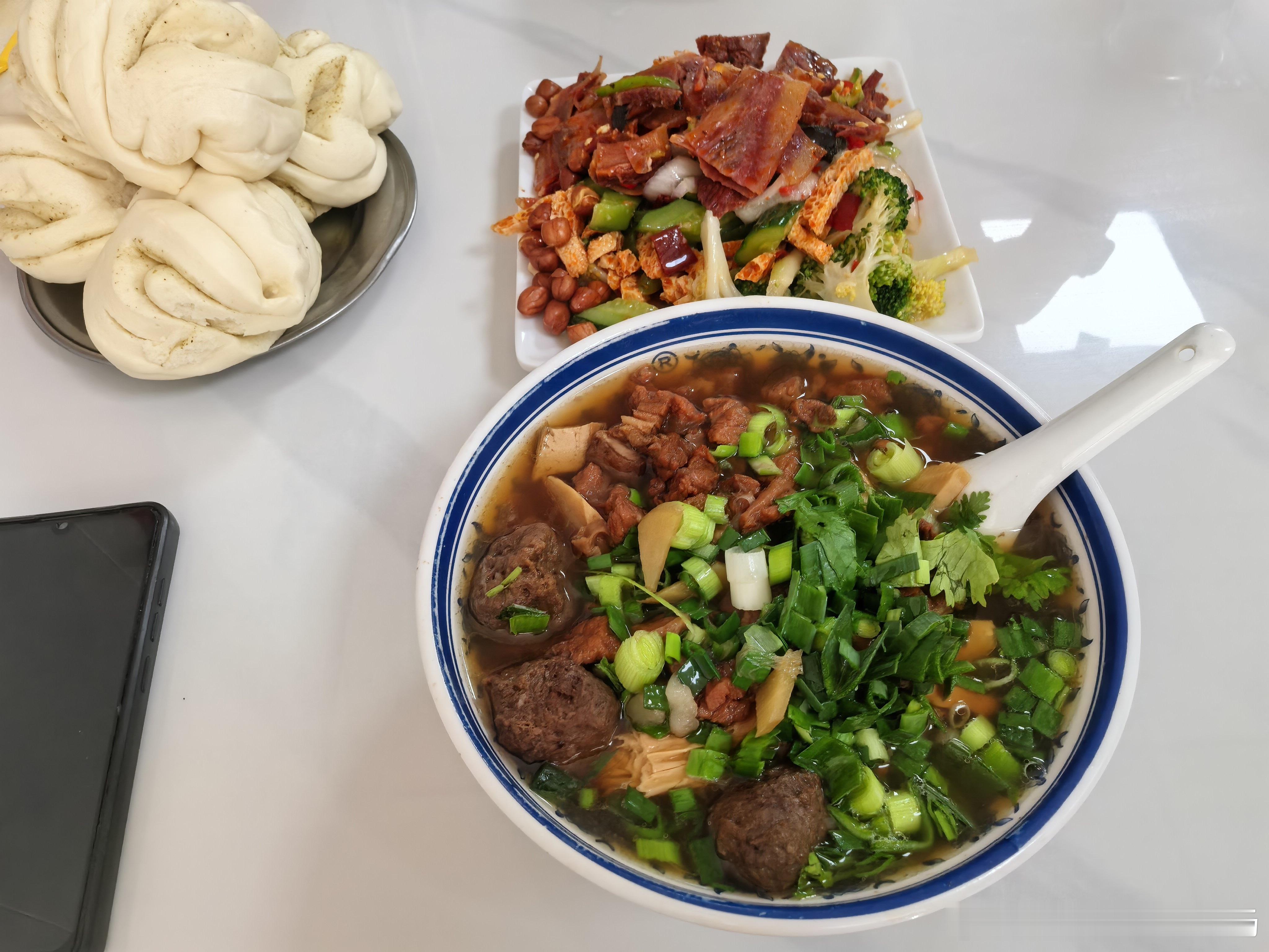 吃晚点，来个不一样的[笑cry][笑cry][笑cry]，有认识的吗？二手车参谋