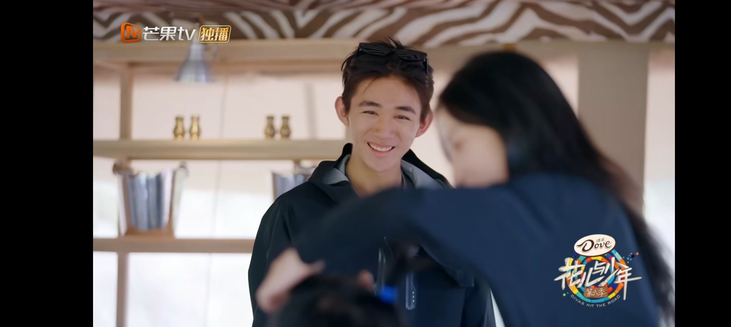 侯明昊为了小考豁出去了  哈哈哈哈哈有生之年能看到侯明昊扎两个小辫儿，帅哥爆改角