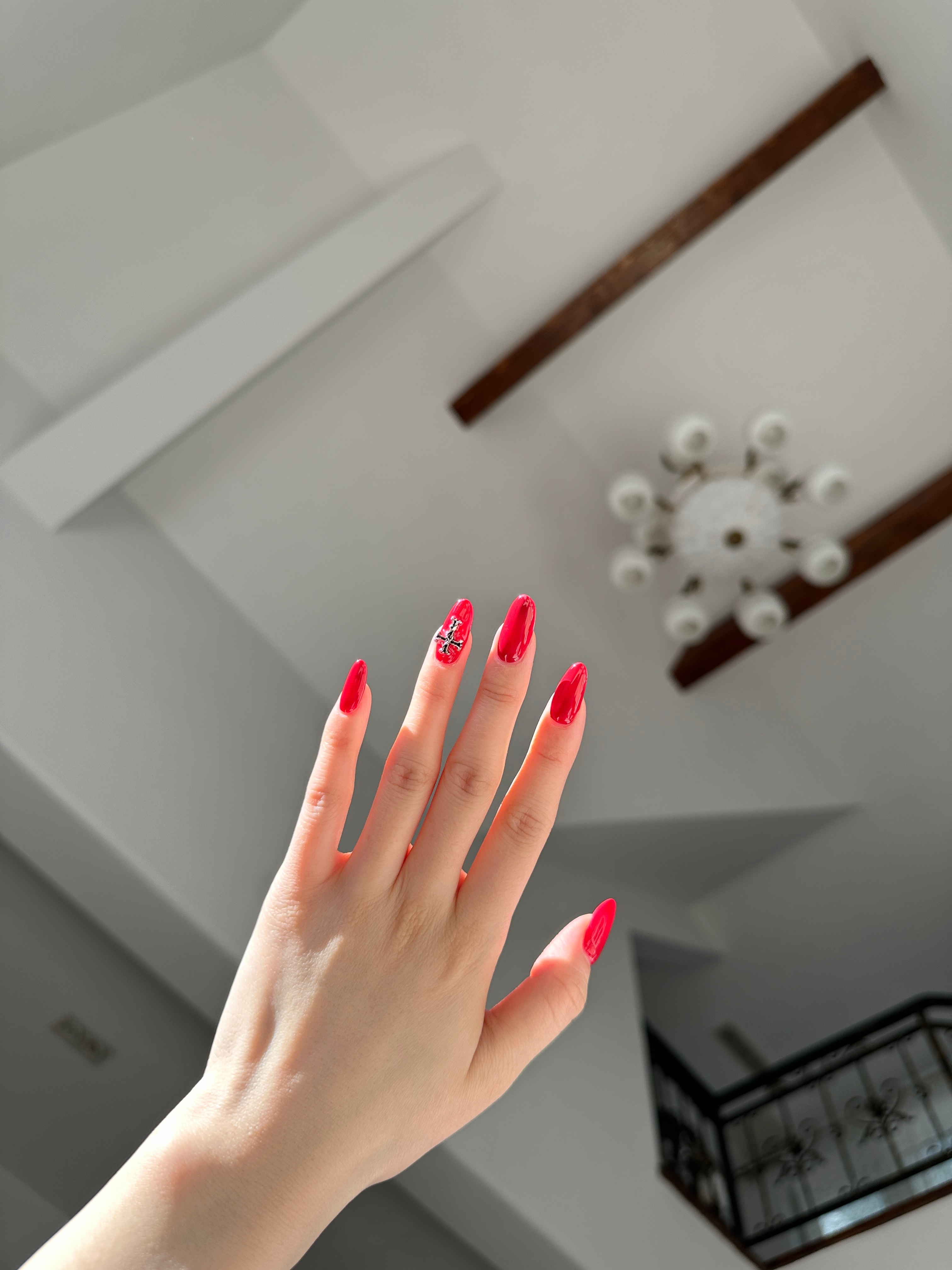 嘿嘿红色好美💅 