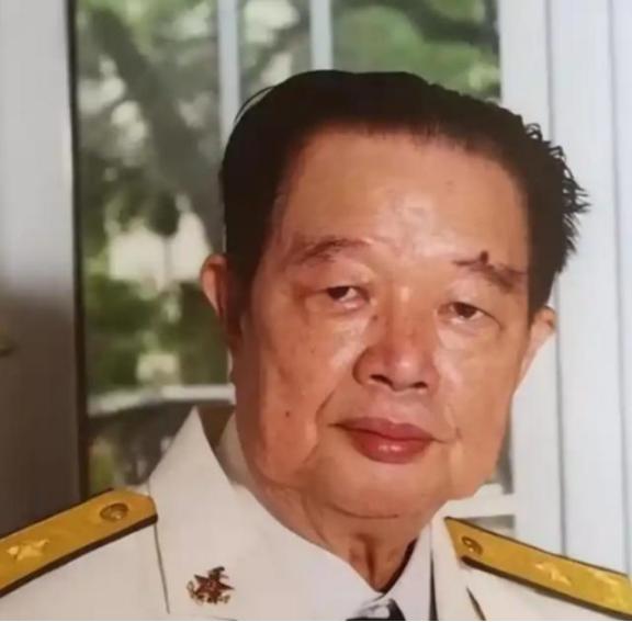 中国不开第一枪！金一南教授说过：“如果不是1988年陈伟文将军果断亮剑，击沉越军