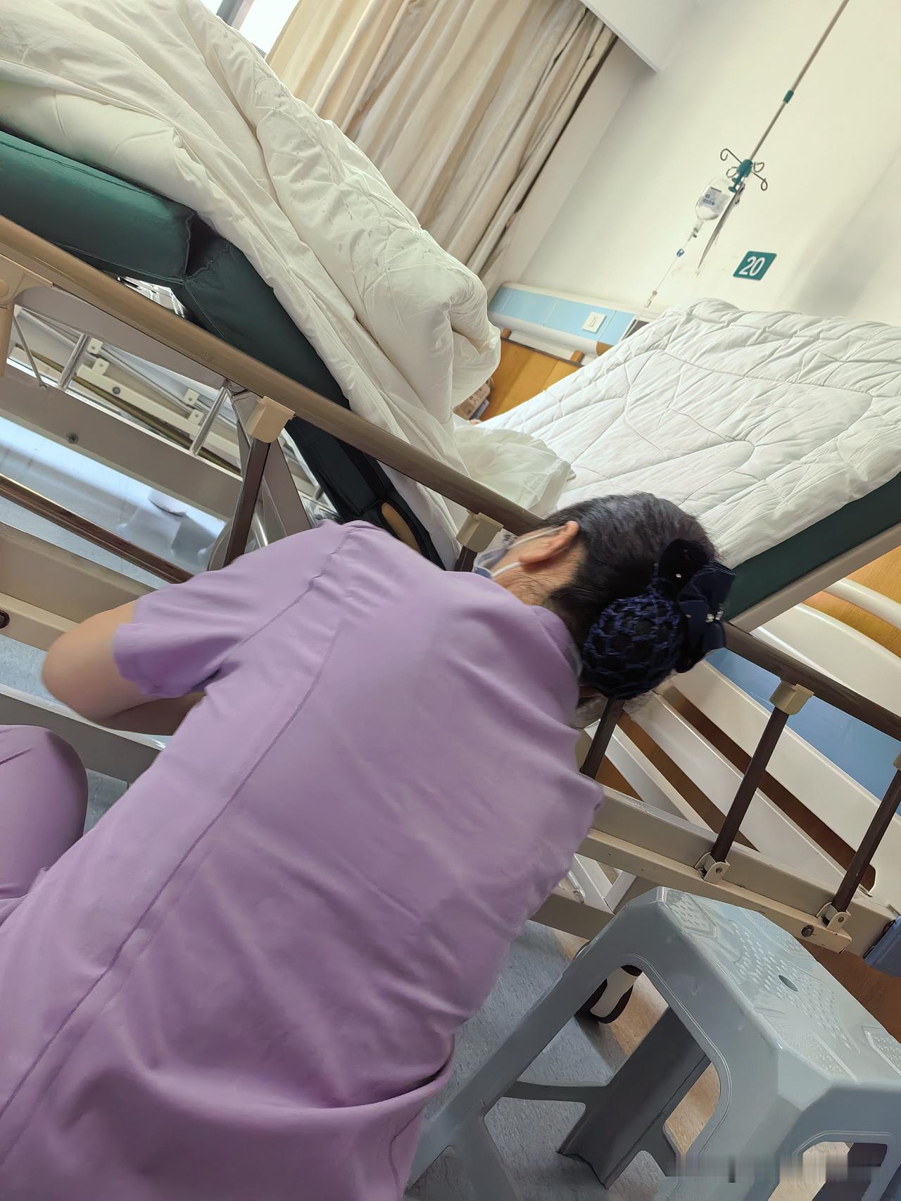 郑州大学第一附属医院南院区，环境和卫生是真没话说，我们隔壁床的六个月小宝宝今天出
