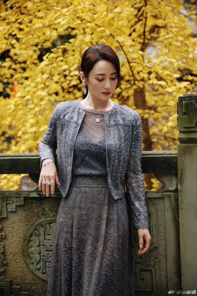 蒋勤勤vlog好浓的活人感蒋勤勤老辈子游米兰vlog终于懂大家说蒋勤勤vlog活