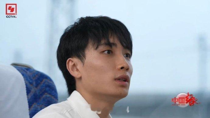 原来高铁是这样造出来的 哈萨克斯坦留学生探访中国高铁 上合青年在行动不止是乘坐高