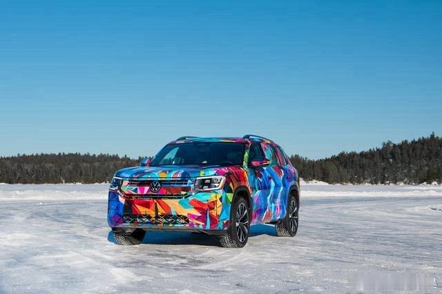 大众全新美版途昂曝光 4月纽约车展亮相大众全新美版途昂伪装预告发布，将于4月纽约