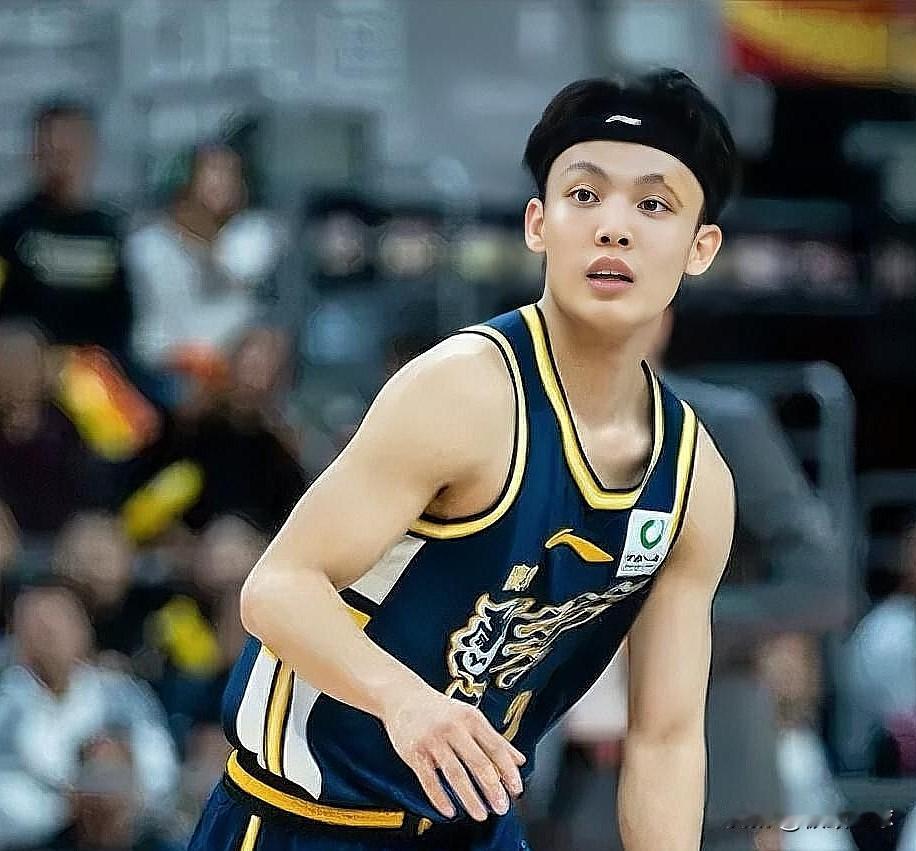 徐杰赛后喊话前队友徐昕！

今晚CBA常规赛，广东93-85战胜广州，目前战绩5