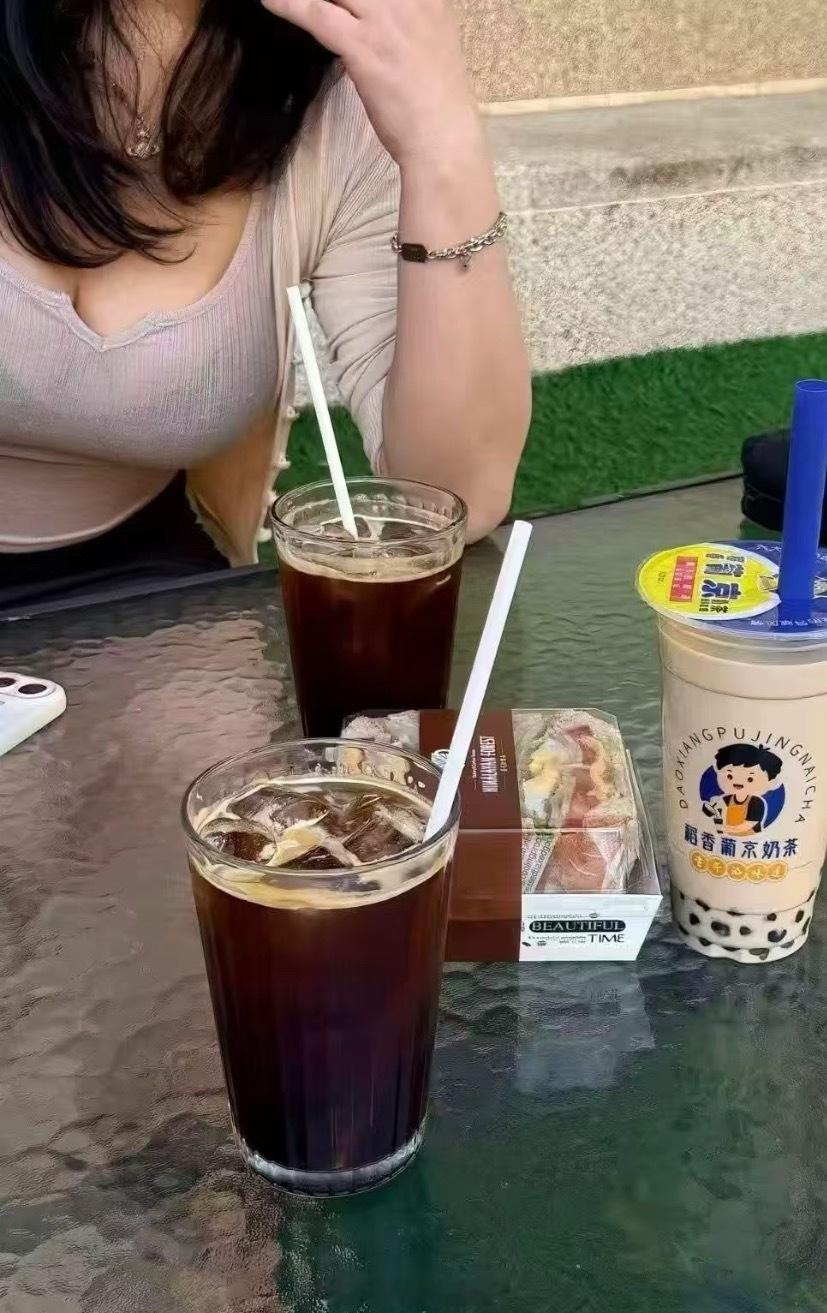 喝杯咖啡 