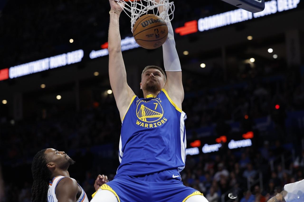 Tim Kawakami：谈到了勇士下赛季的内线选择。如果勇士在休赛期无法留住霍