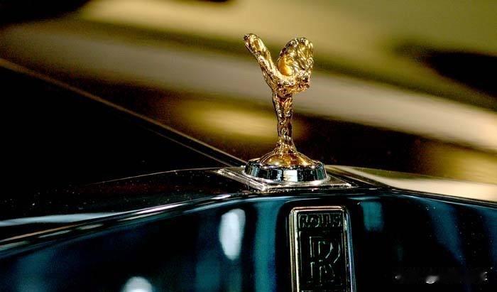 各国最好的车都有谁？

英国最好的车是劳斯莱斯

美国最好的车是林肯

德国最好