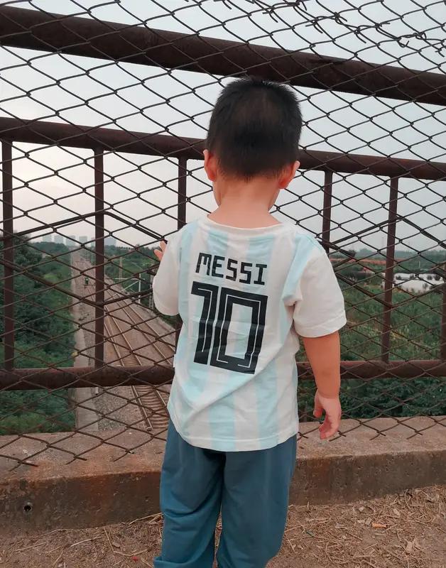 突发！特朗普白宫接见梅西，现场狂夸比贝利还强，梅西表情太真实
 
家人们别划走！