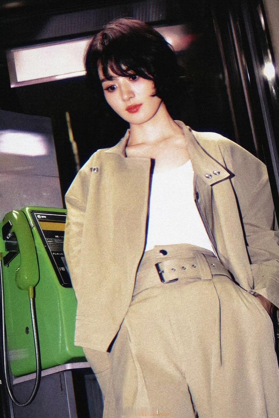赵丽颖赵丽颖乔妍赵丽颖 电影乔妍的心事“你是被光偏爱的，你的名字燃起我永恒的春季