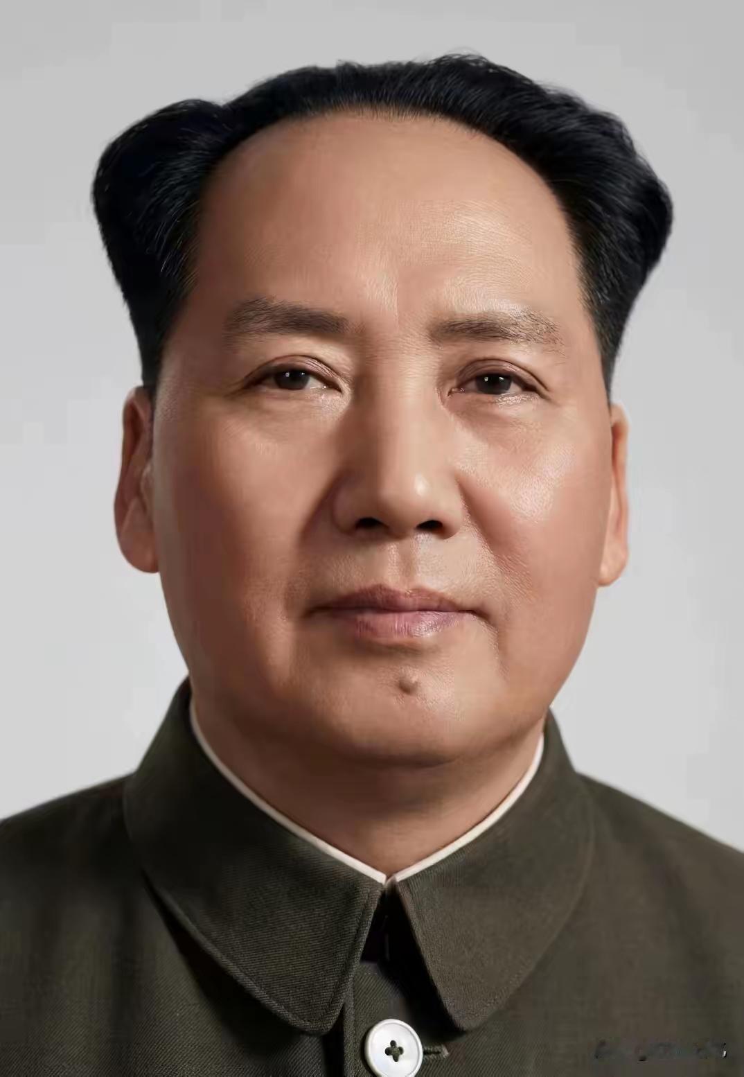 岁月冲不散刻骨执念！亿万国人深藏心底的缅怀，从来不是跟风追捧
 
世间人事更迭流