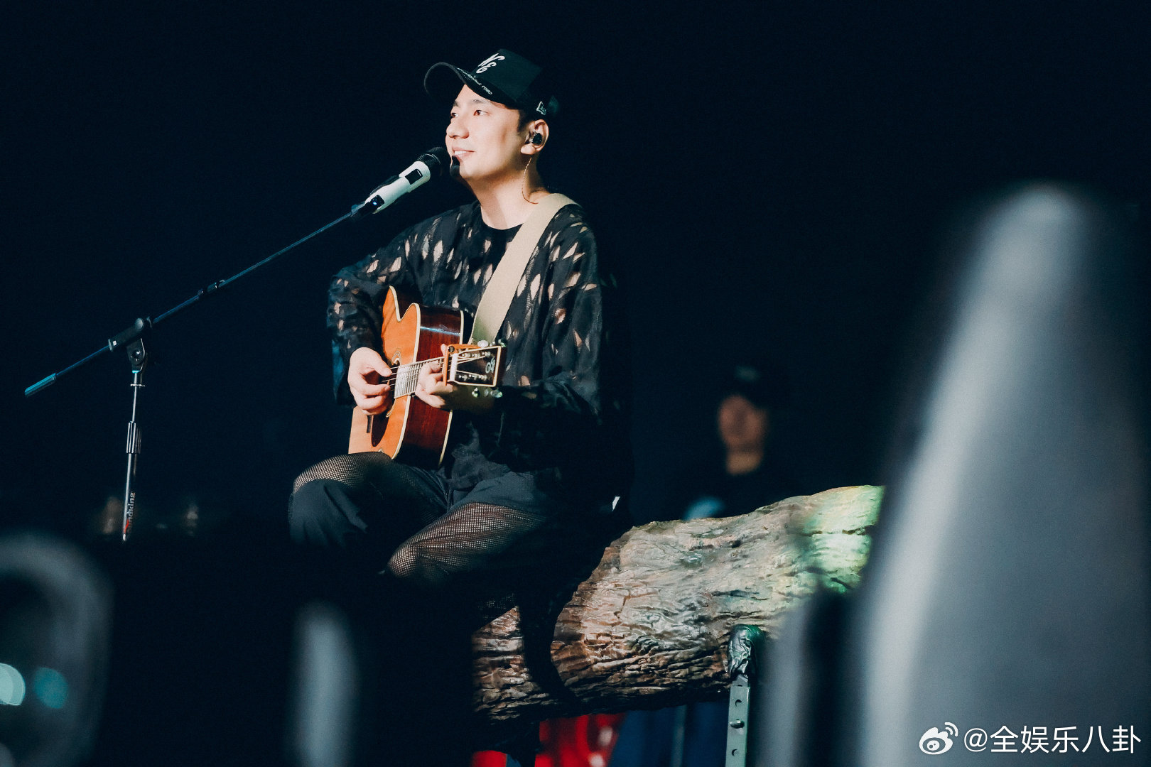 海来阿木[超话]海来阿木想在青岛养老海来阿木在青岛演完《不如见一面》，转头就想在