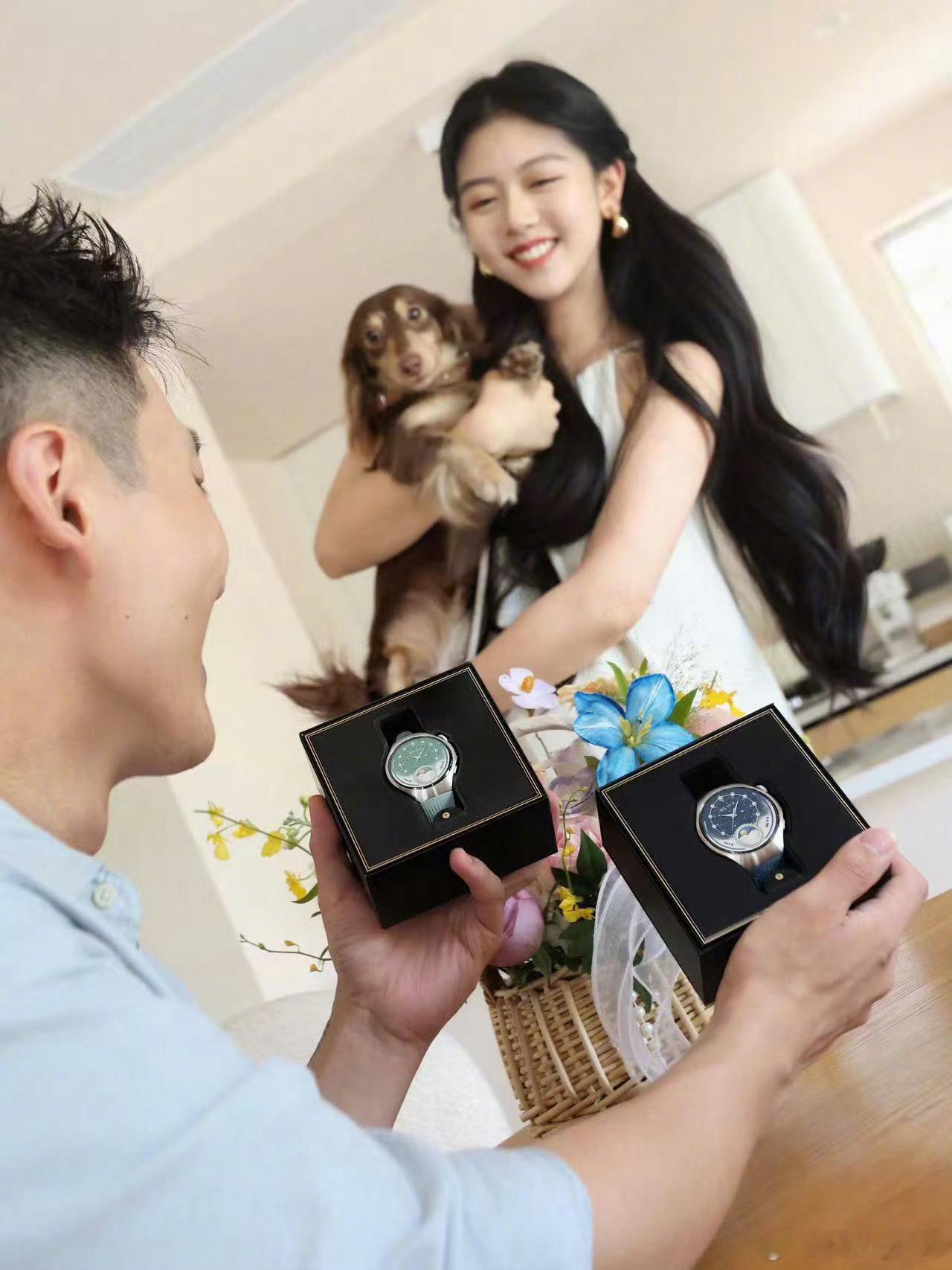 论爱情军师还得是小艺太应景了吧华为，这次的华为WATCH 5腕上小艺来陪你过七夕