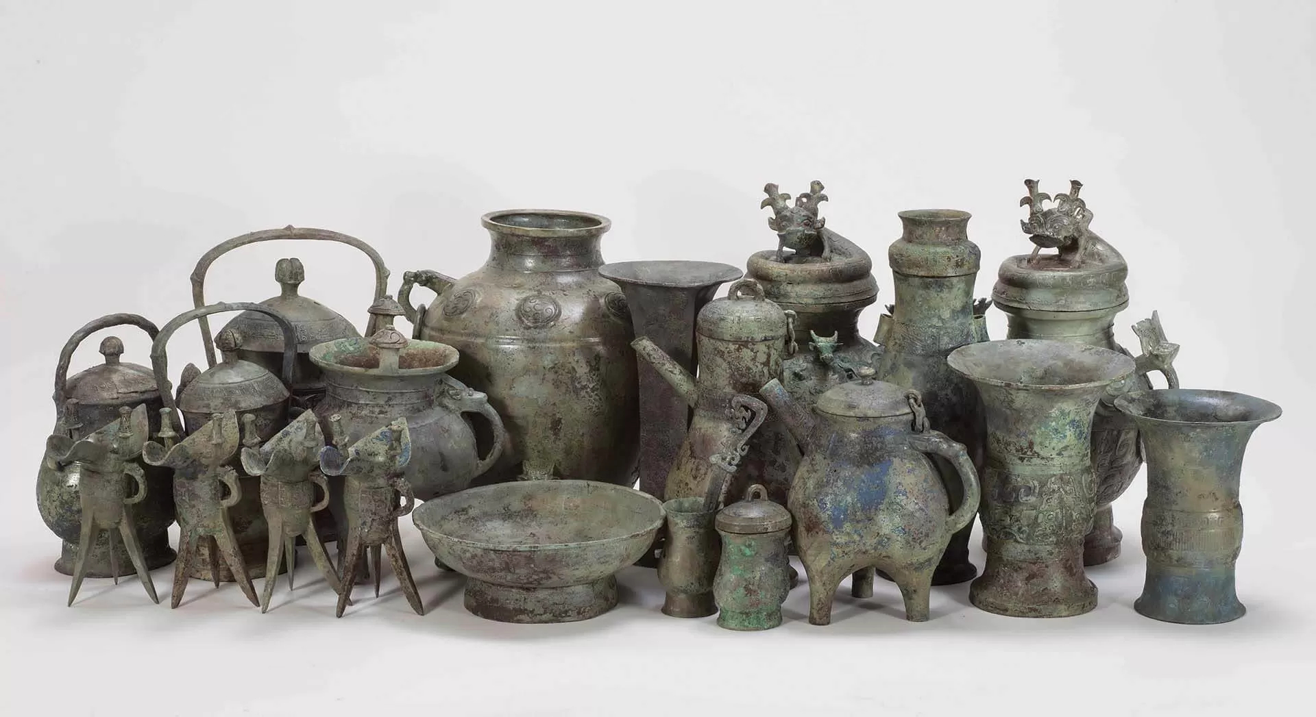 湖北随州叶家山西周墓地M111曾侯犺墓出土的西周早期铜酒器一大套 