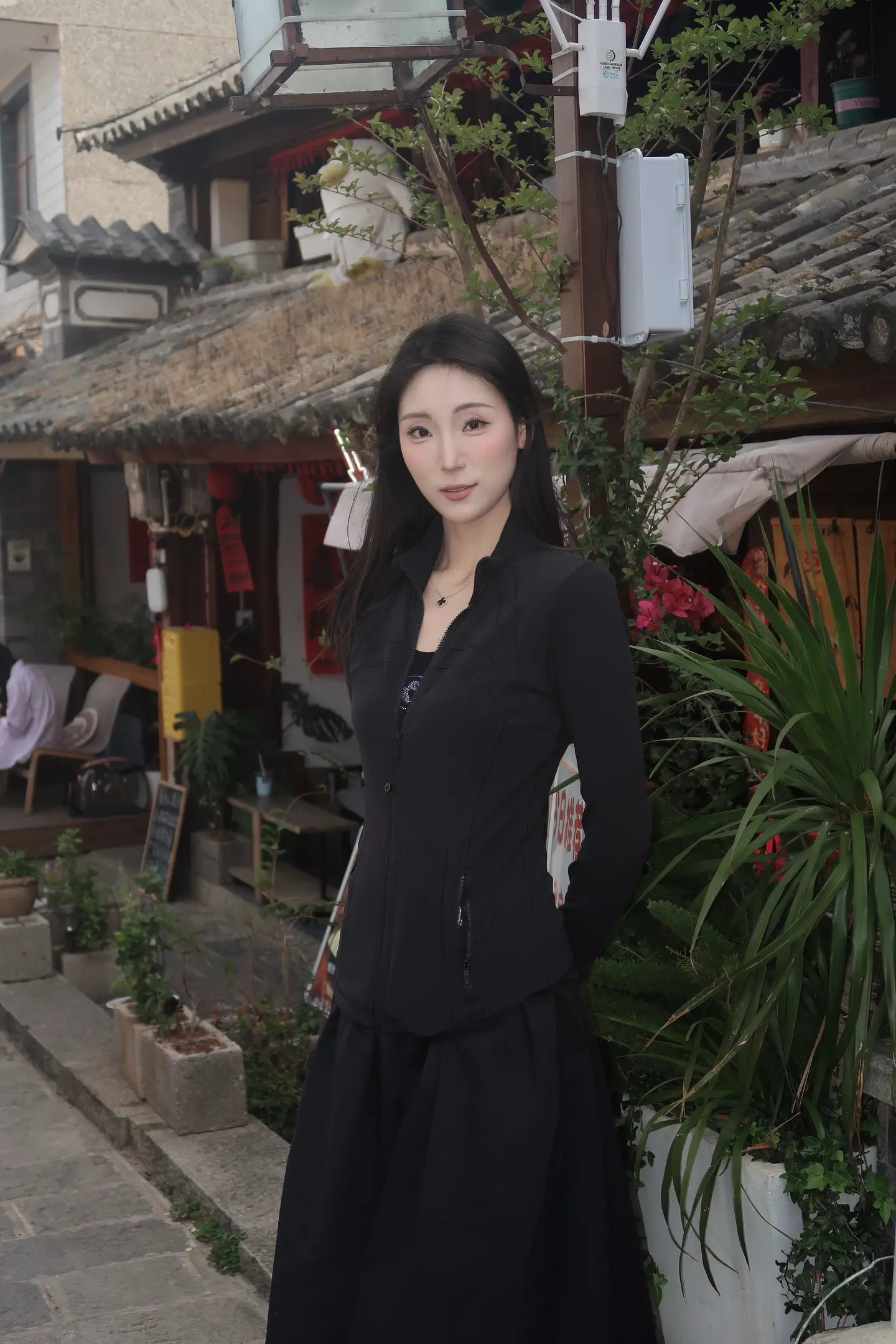 “你看我面相 像会跟命运低头的人吗”