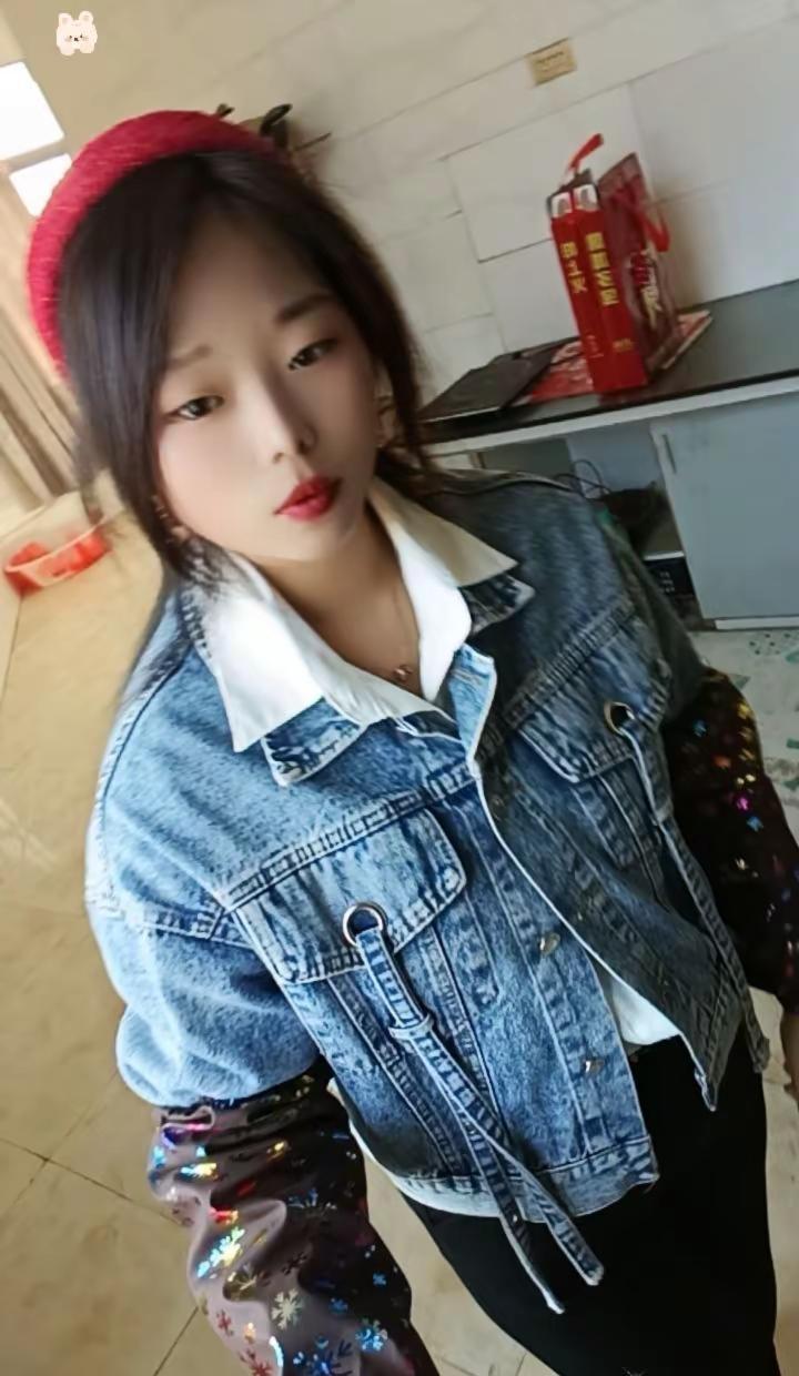 亲戚都问我怎么还不结婚，我说我穷不想拖累别人他们说结婚两个人一起努力就好了，他们