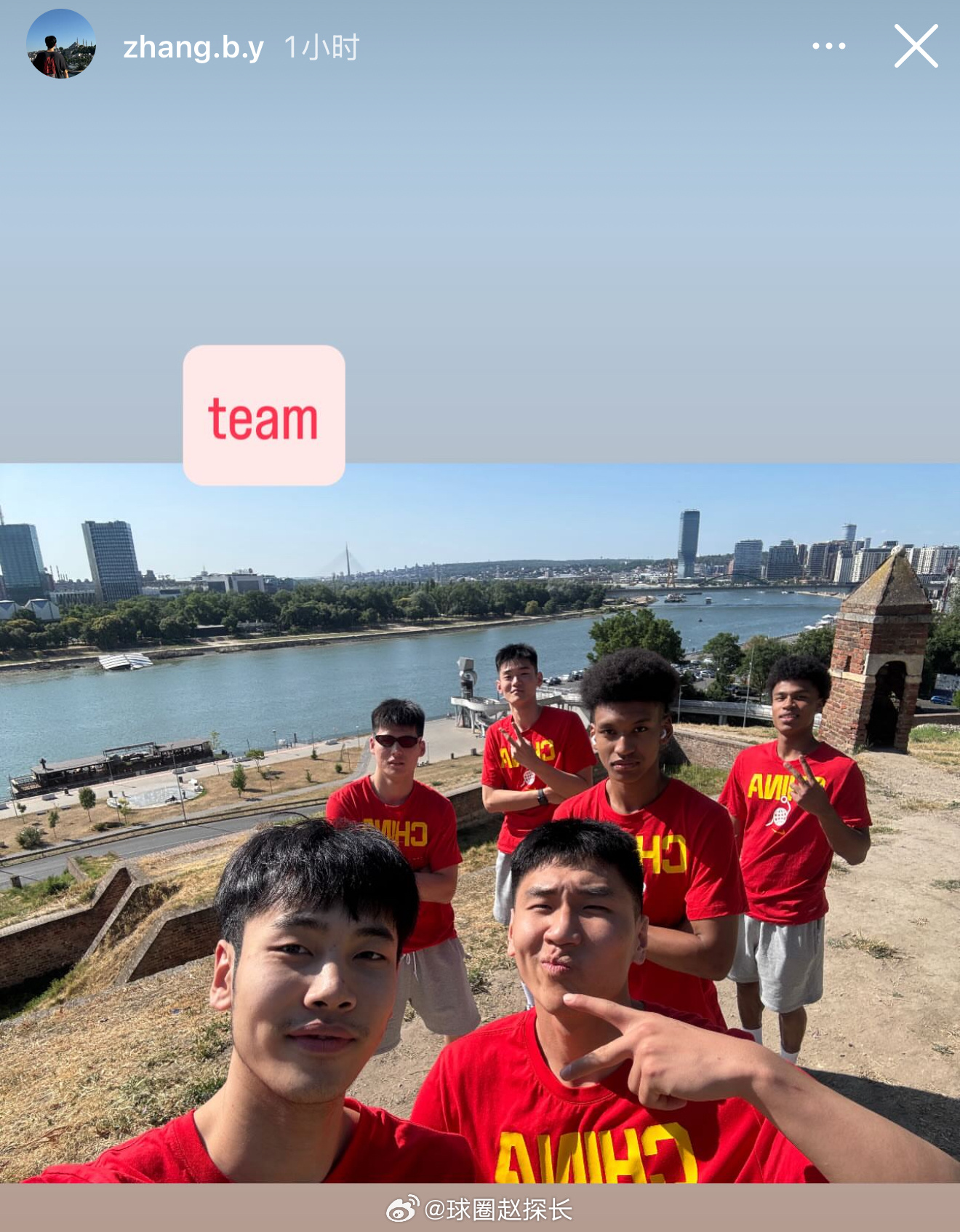 正在备战U19世界杯的张博源晒照👇我们小组赛首战是6月28日晚八点，对阵加拿大