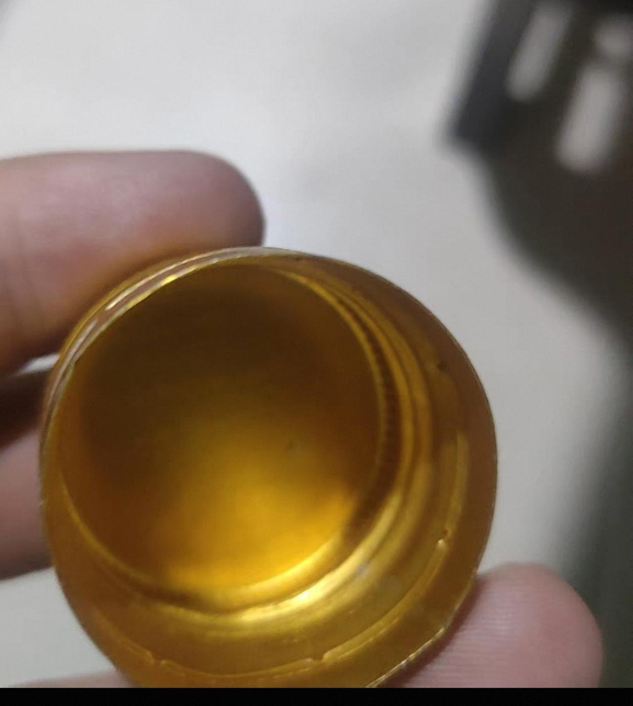 七几年八几年的黄金酒瓶盖，不知道是什么酒瓶上的，看着成色挺纯呀。