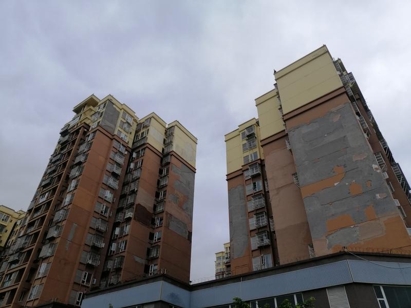 物业清理不侵权 家门口真不是私人领地，物业清理不侵权，最高法都明确表态了。很多业