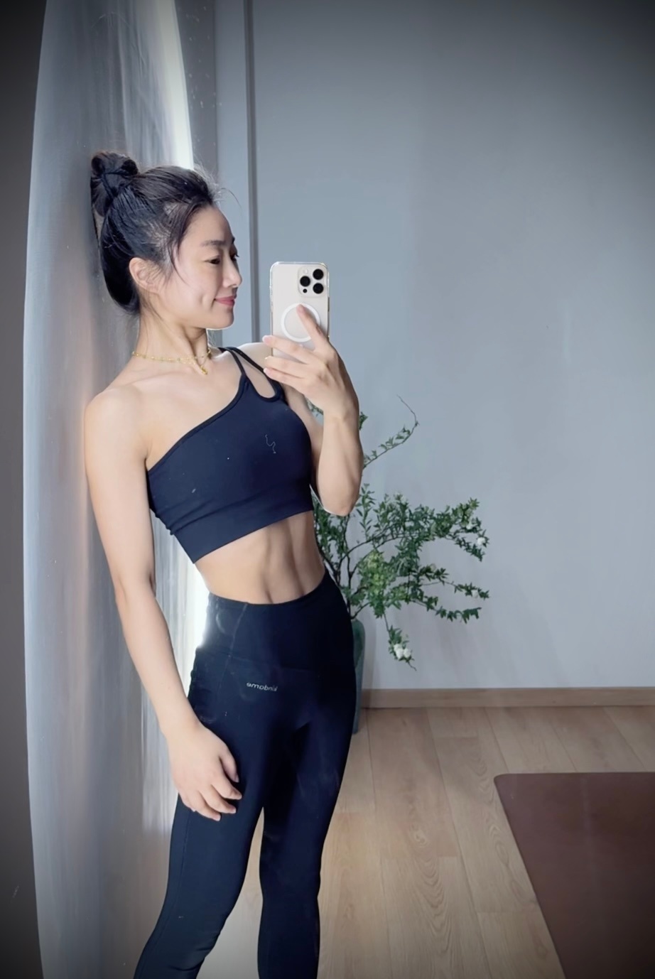 女人“无声”的炫富，就是多年以后你依然年轻漂亮 