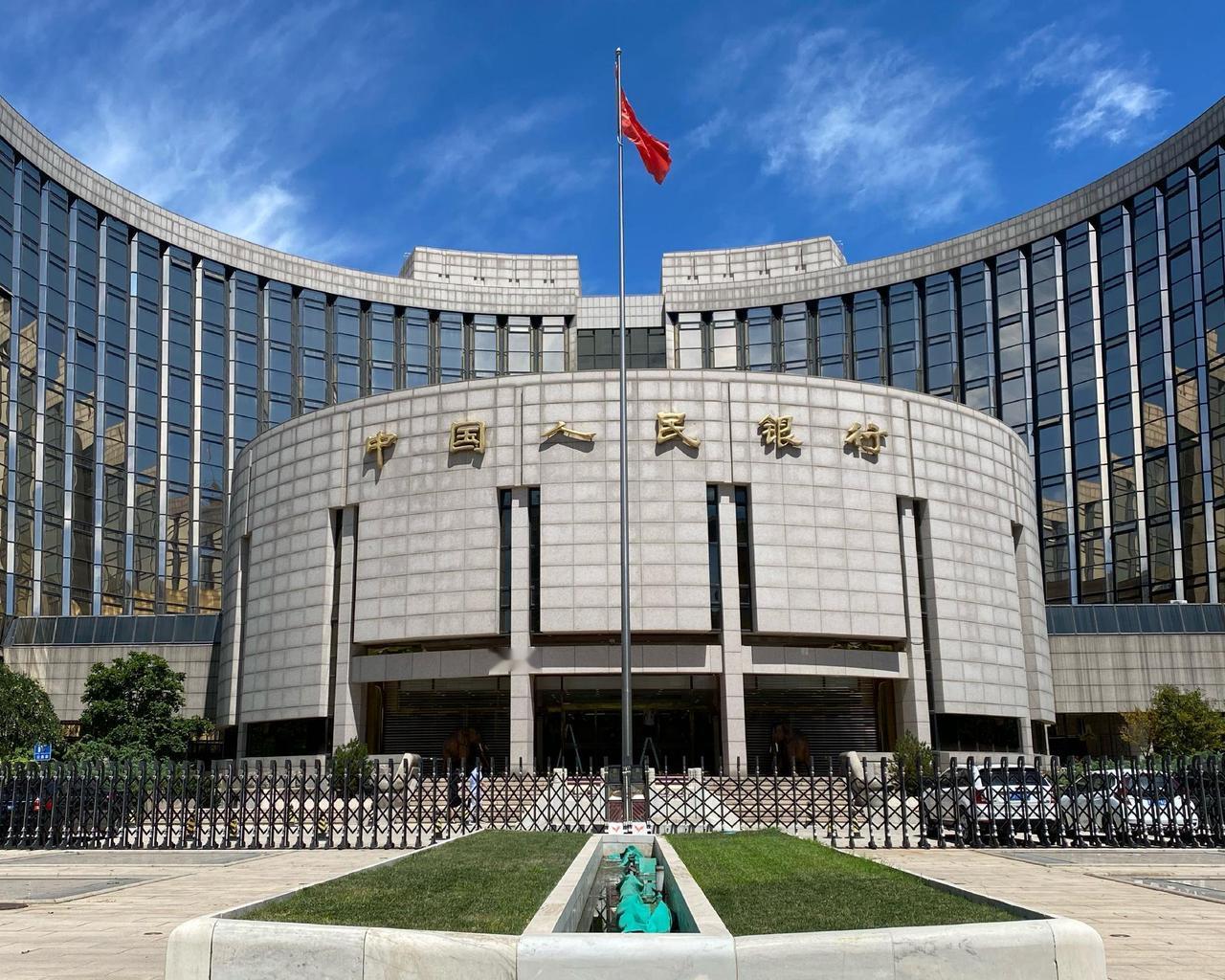 谁也没有想到，整个大盘都在上涨，银行股却在集体大跌！

就在8月4日，A股市场再