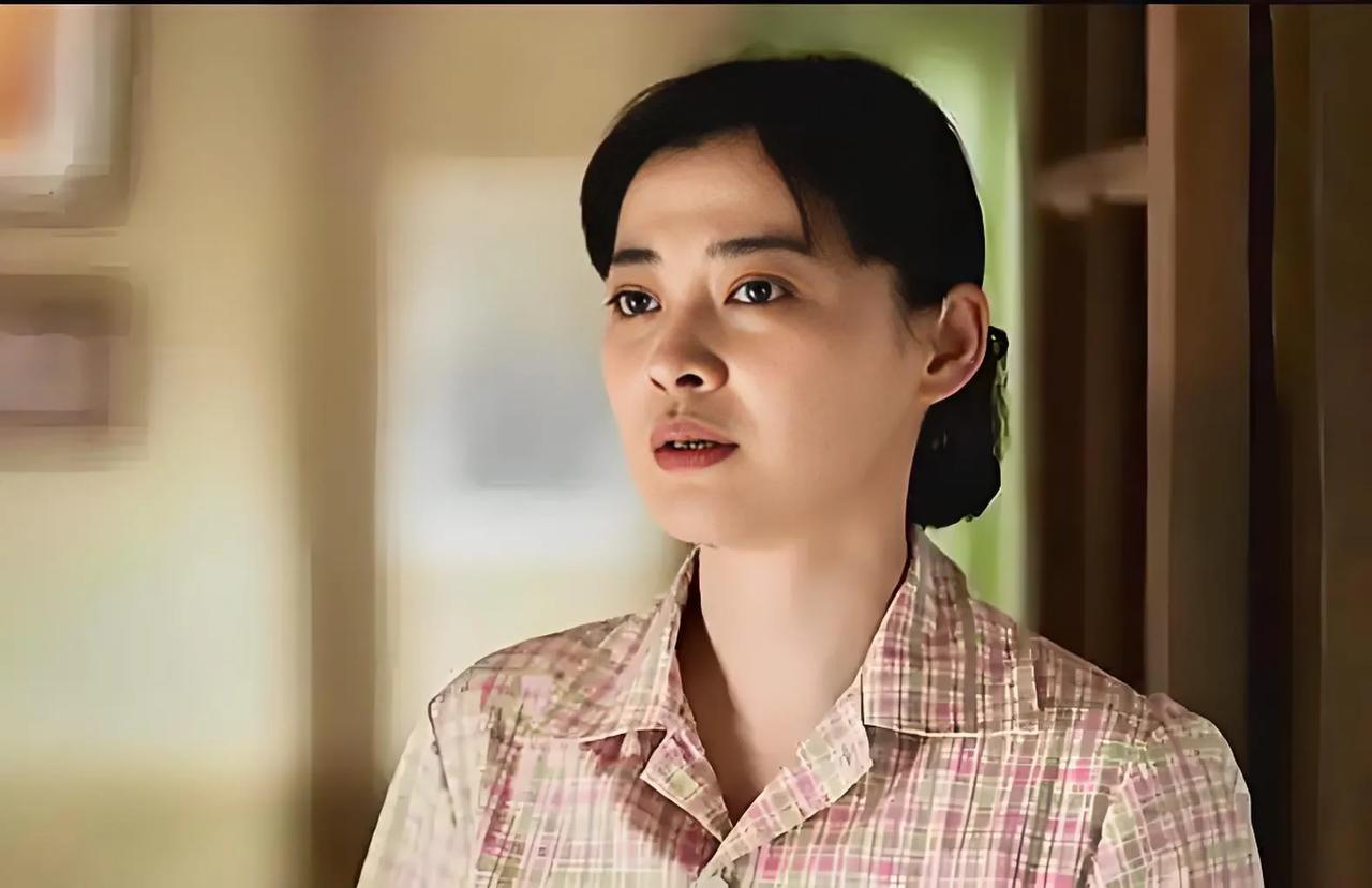 演员，梅婷说，我们家现在是十口人住一起，我爸爸妈妈我公公婆婆都住一起。

梅婷出