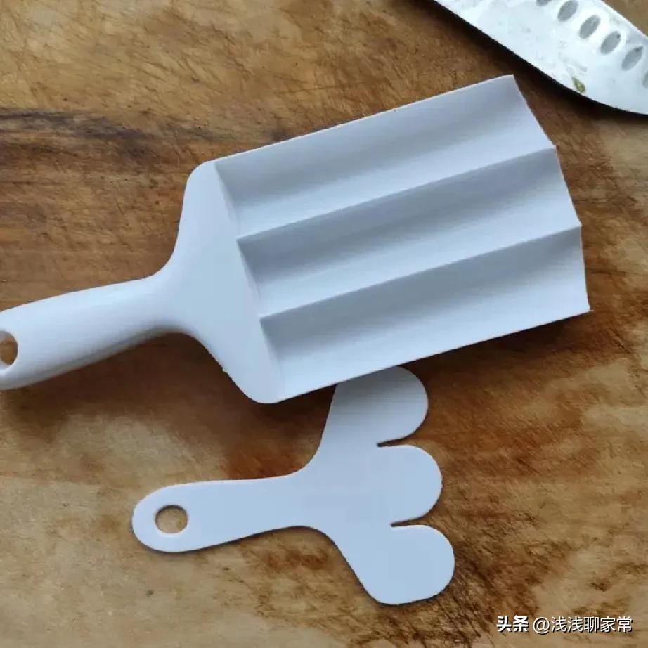 我真是闲出屁了[泪奔]
看人家用啥都想试试
跟风买个炸丸子神器，结果又上当了！