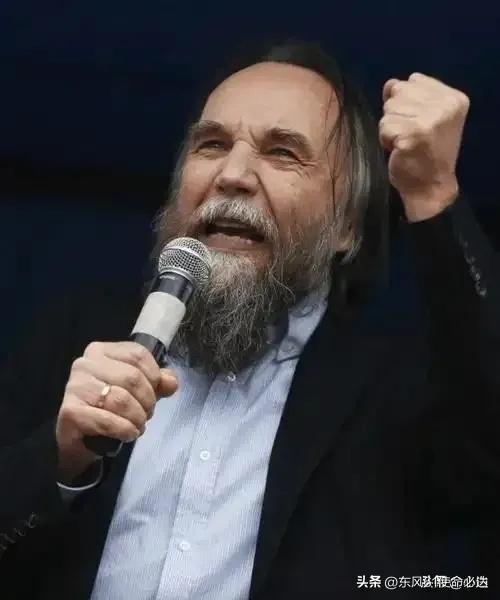 俄罗斯国师杜金曾说：中国放任委内瑞拉和伊朗沦陷，下一个遭殃的也将是中国自己。而且